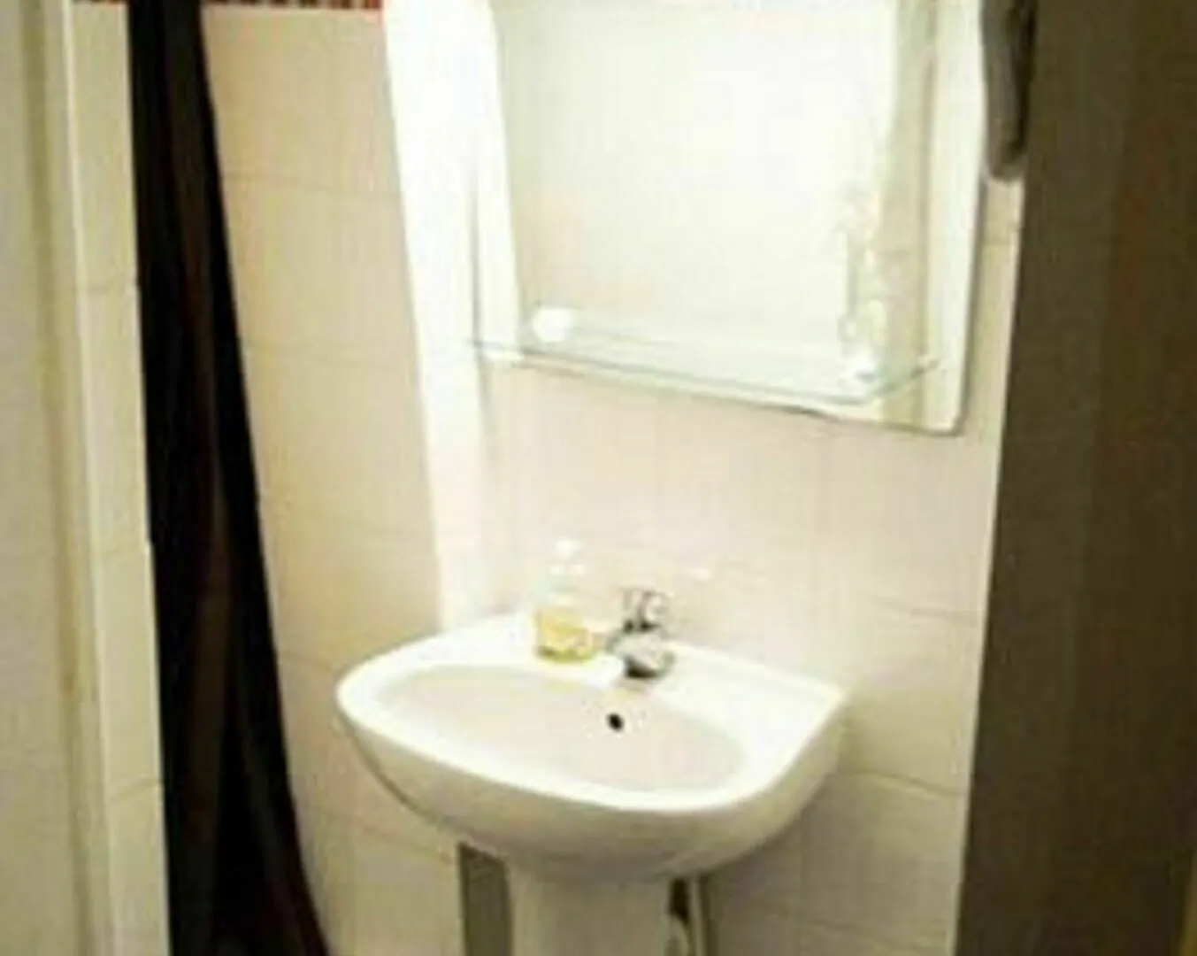 Hotel De Lille Louvre Paris 2*,